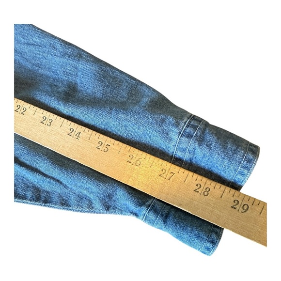 Vtg Denim Shirt Size S Christmas Winter Wonderland Embroidered Oversized Art - Picture 10 of 11